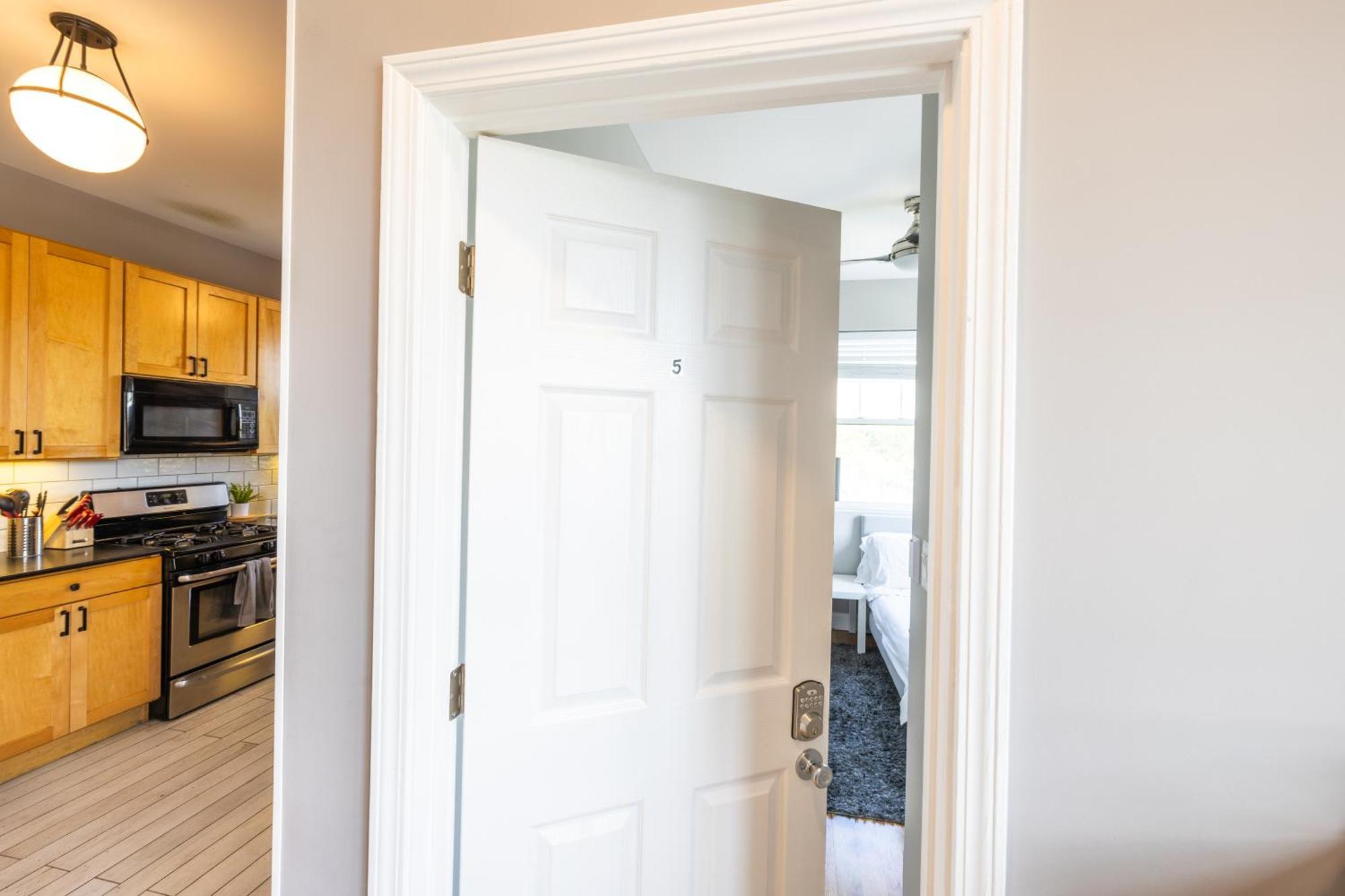 Kenwood Apartments, Downtown Hyde Park シカゴ エクステリア 写真