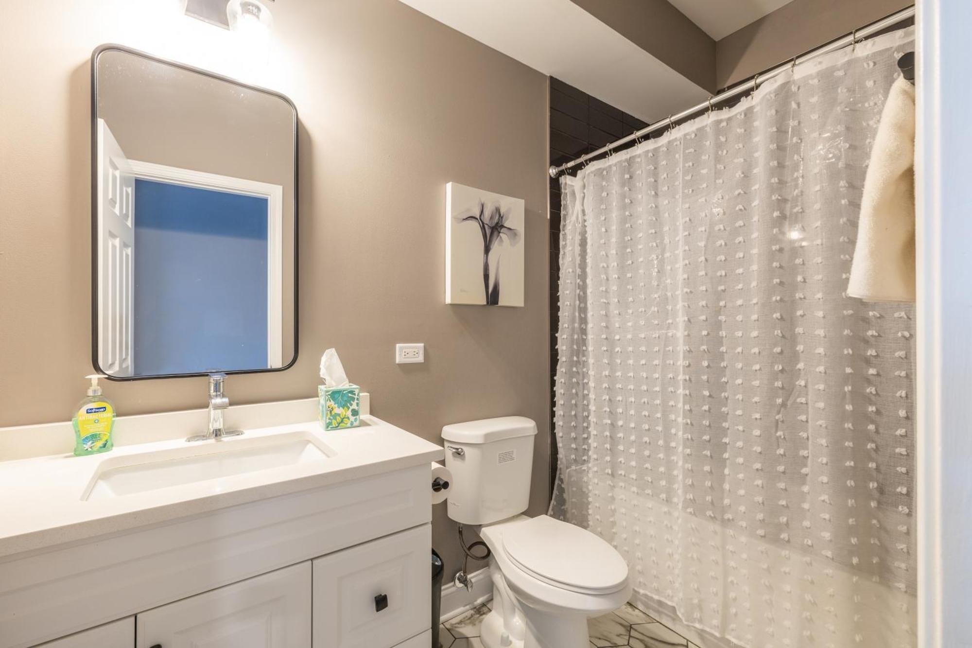 Kenwood Apartments, Downtown Hyde Park シカゴ エクステリア 写真