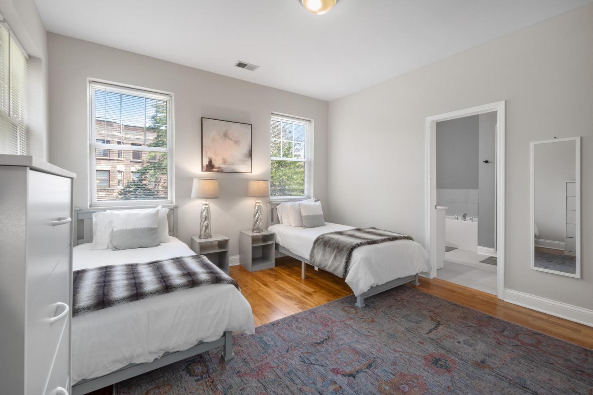Kenwood Apartments, Downtown Hyde Park シカゴ エクステリア 写真